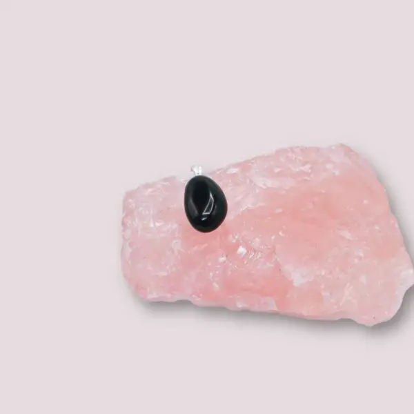 Onyx Hanger